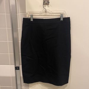 Banana Republic Pencil Skirt, NWT Size 2.